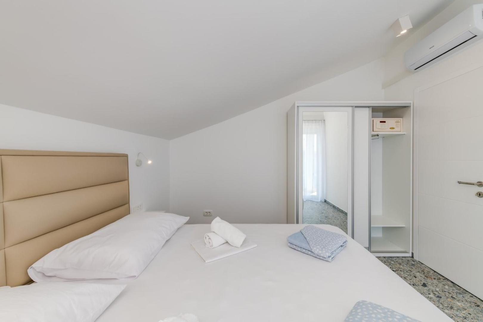 Deluxe Seaview Villa Kennedy III มีมิตเซ ภายนอก รูปภาพ